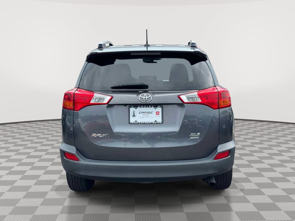 Used 2015 Toyota RAV4 XLE AWD/4WD image 5