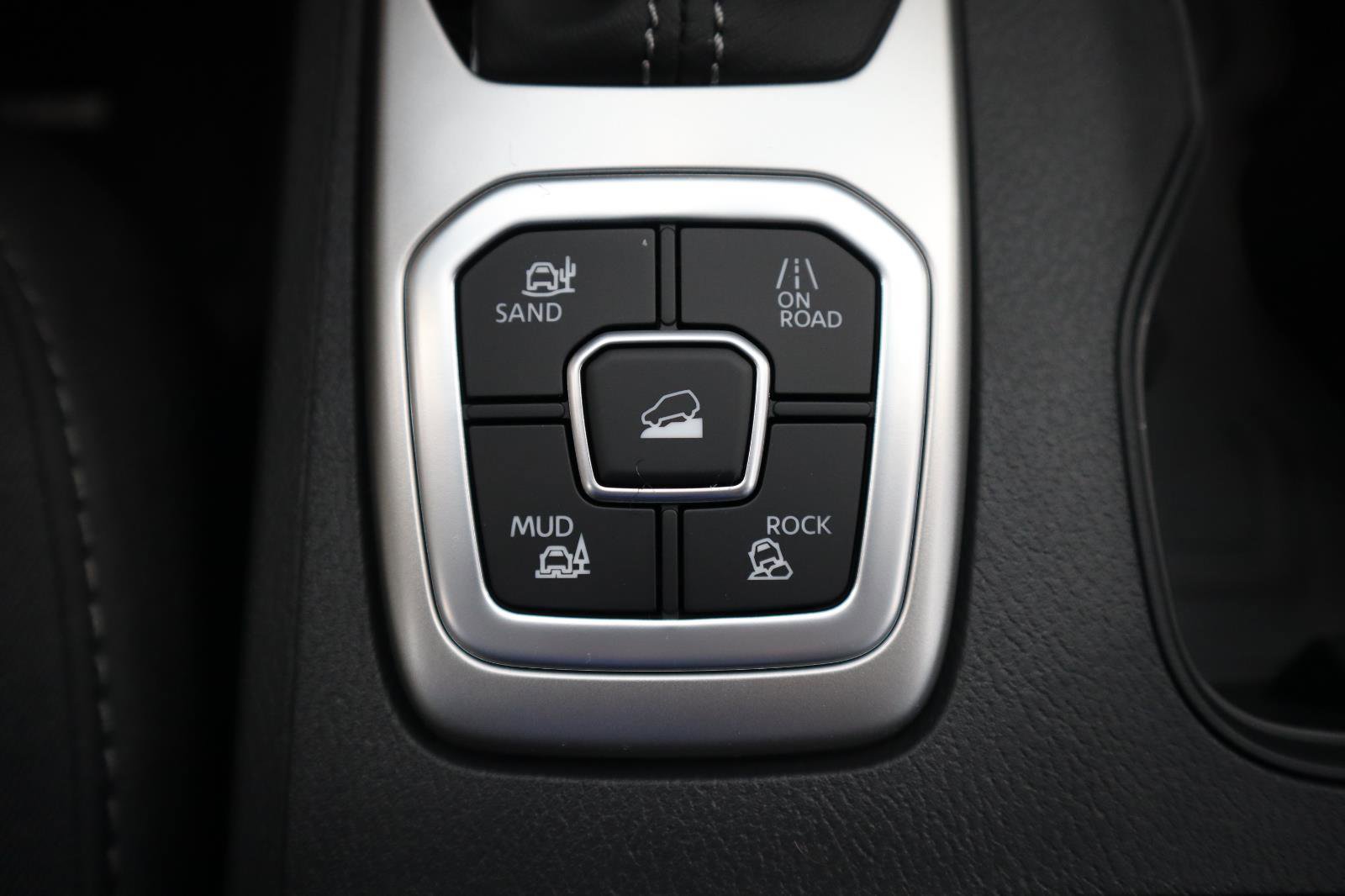 New 2026 Nissan Frontier 4x4 Crew Cab image 35