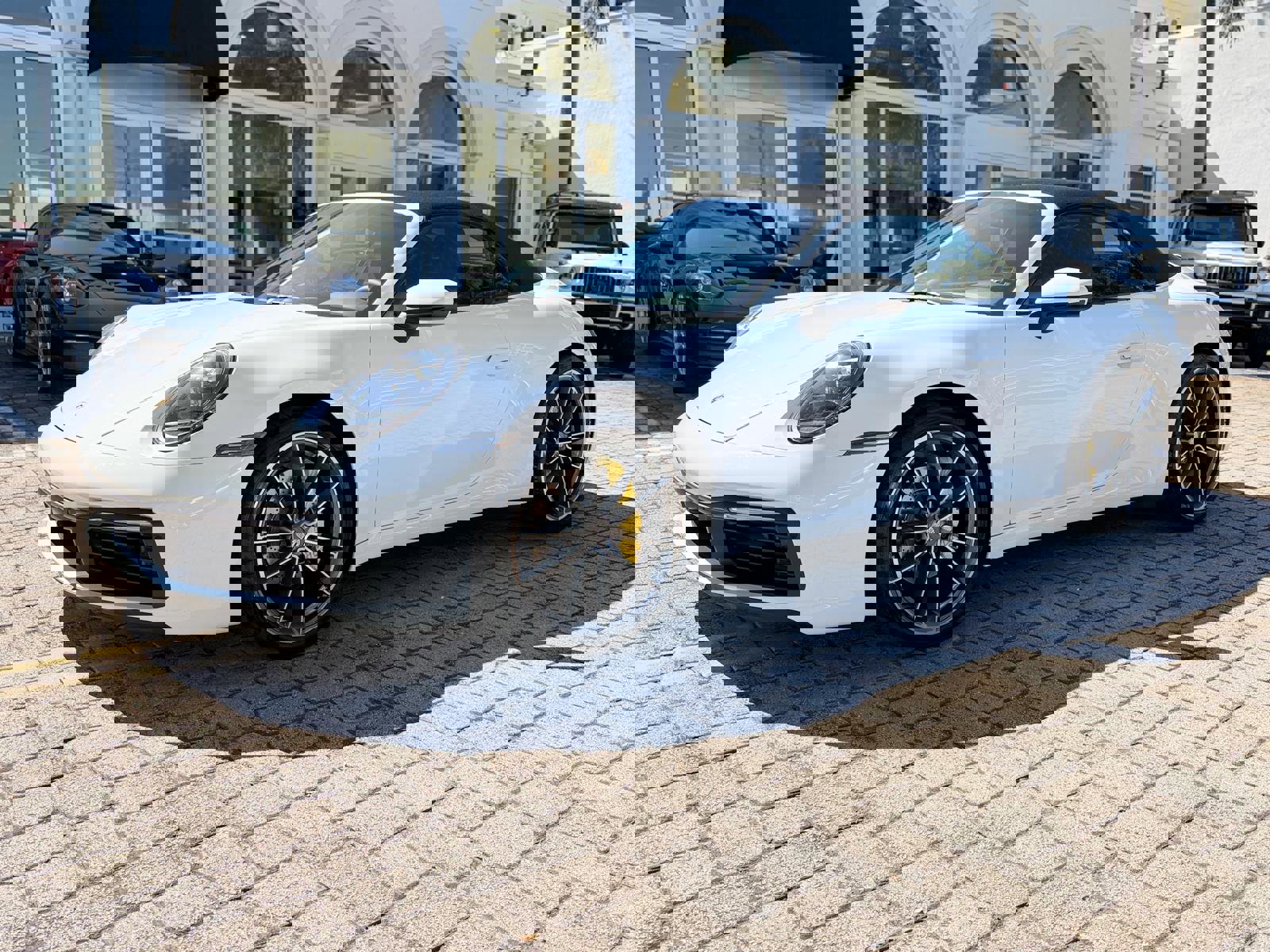 Used 2023 Porsche 911 Carrera image 2