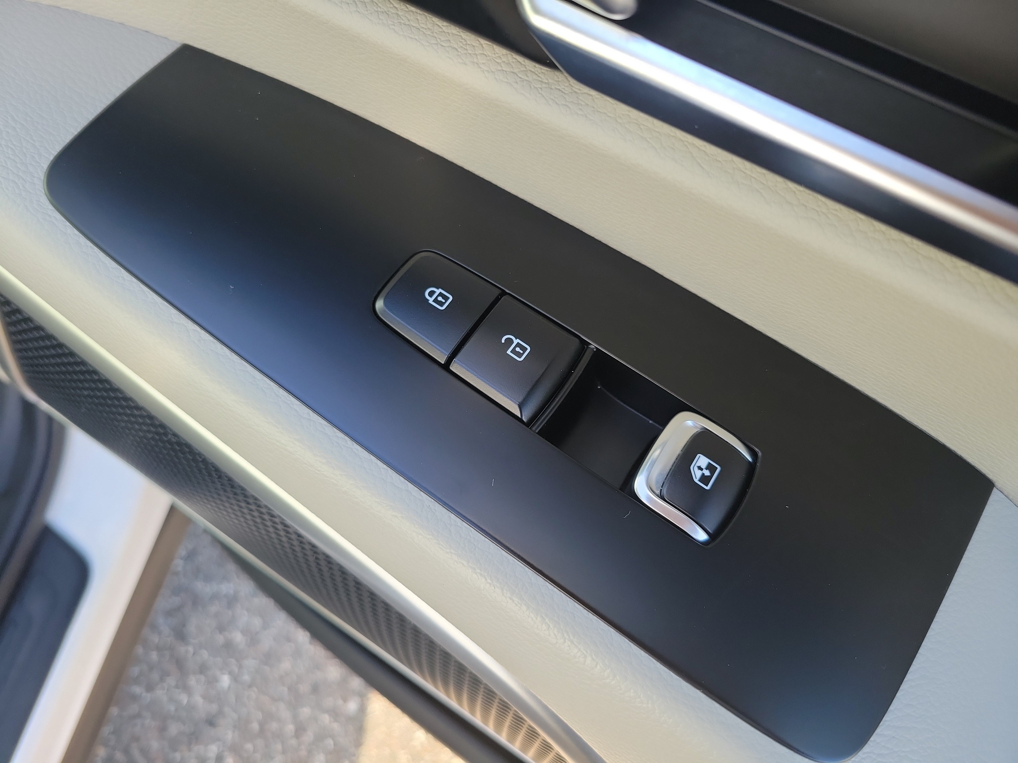 Used 2021 Kia Telluride EX w/ EX Premium Package FWD image 9