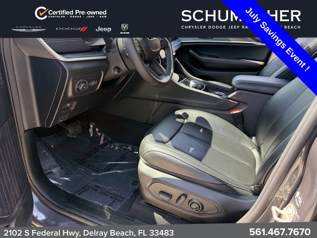 Certified 2024 Jeep Grand Cherokee Limited w/ Luxury Tech Group II RWD image 12