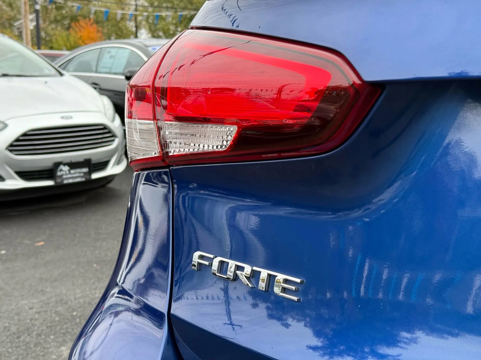 Used 2018 Kia Forte S FWD image 7