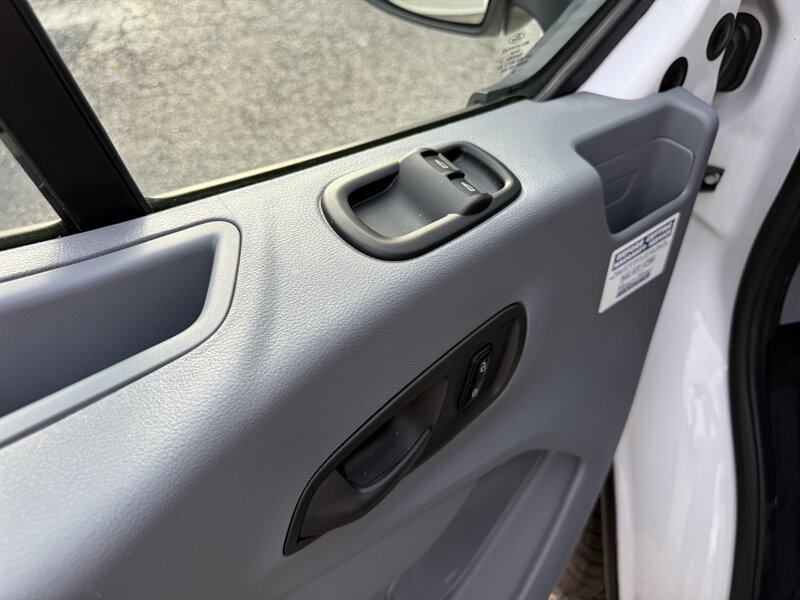 Used 2018 Ford Transit 150 XL RWD image 51