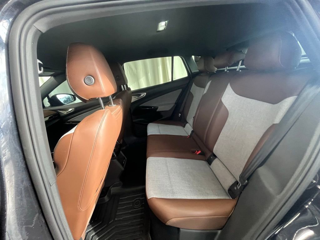 Certified 2023 Volkswagen ID.4 Pro image 21