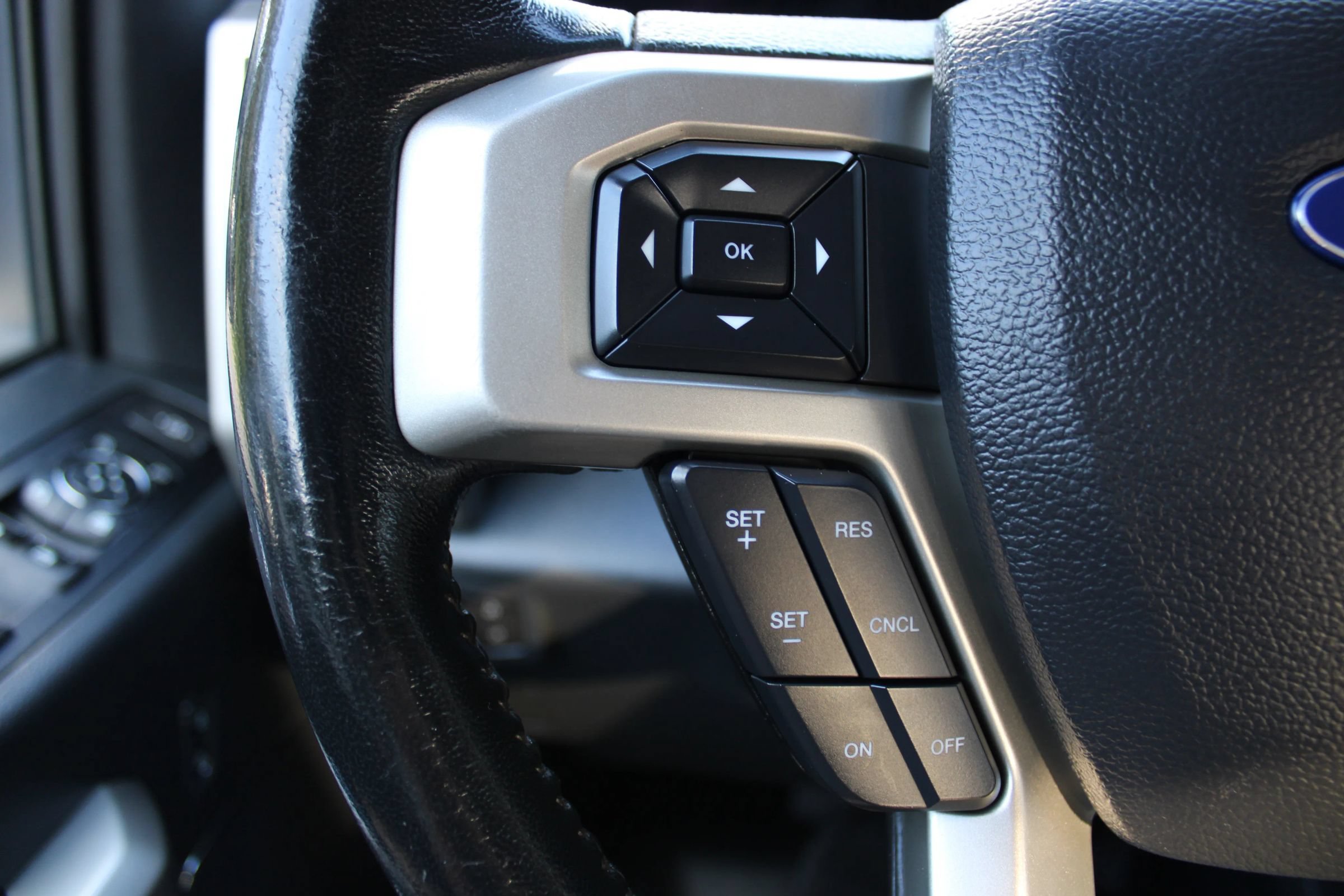 Used 2022 Ford F250 Lariat w/ Chrome Package AWD/4WD image 13
