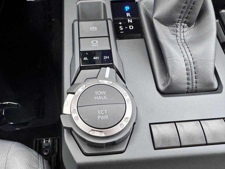 Used 2025 Toyota Tacoma SR5 image 21