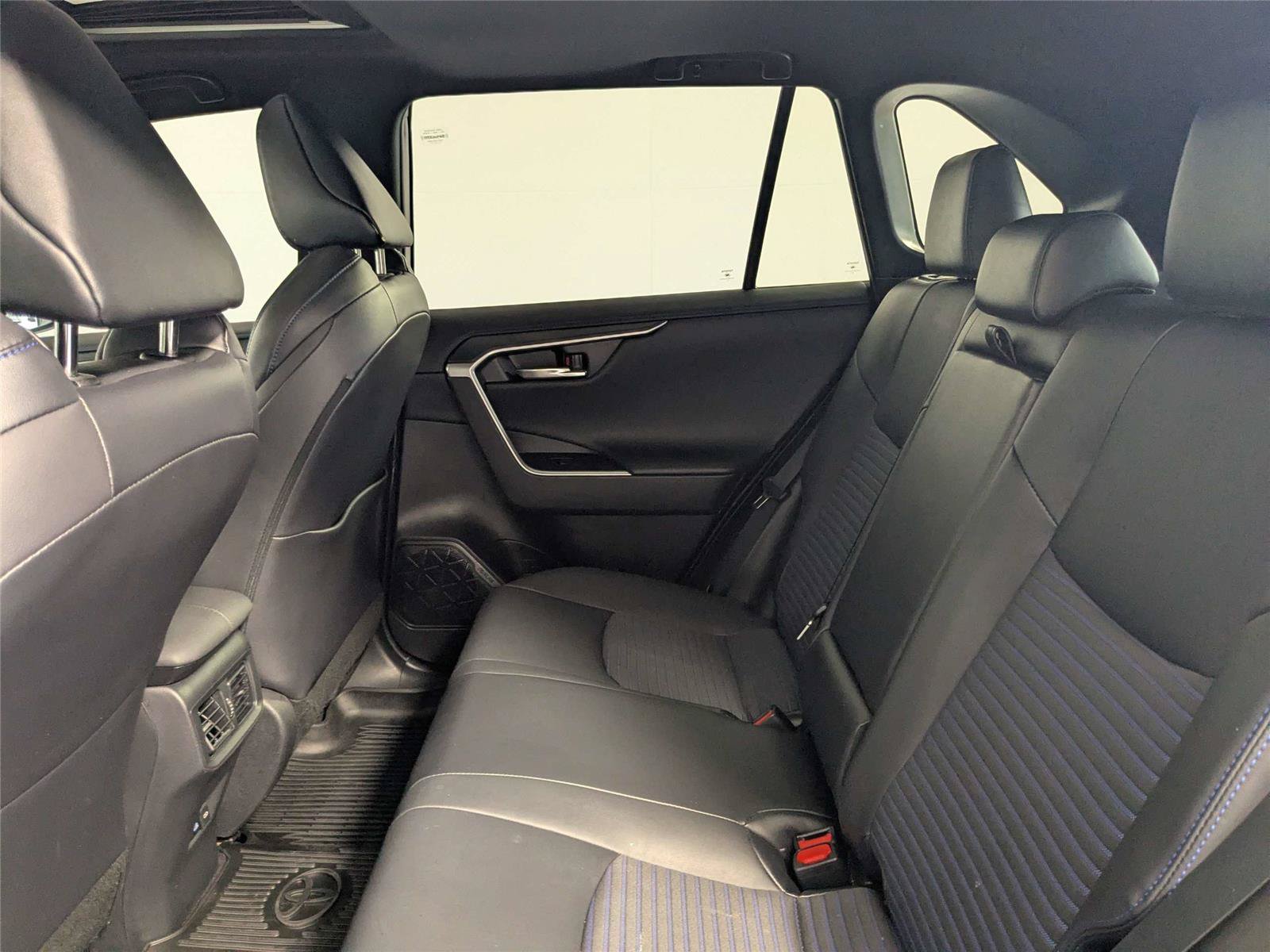 Certified 2022 Toyota RAV4 XSE AWD/4WD image 37