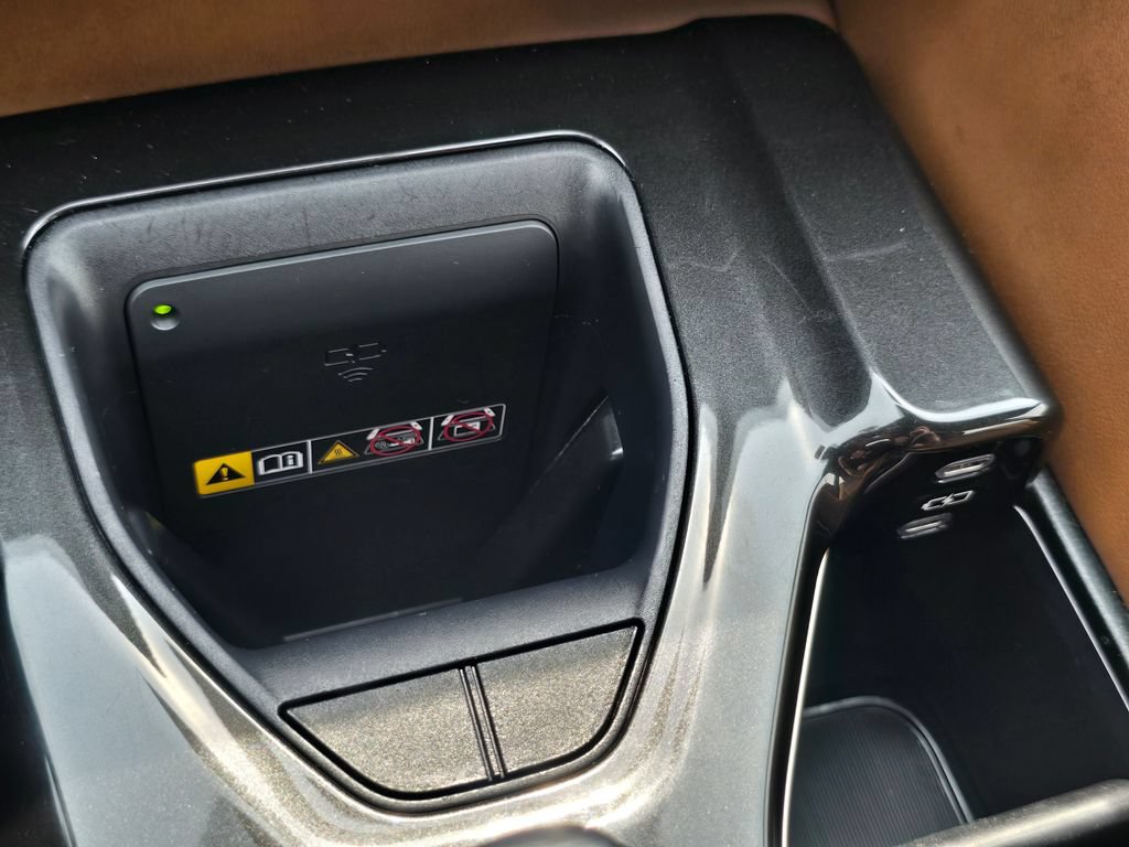 Used 2025 Toyota Crown Signia AWD/4WD image 30