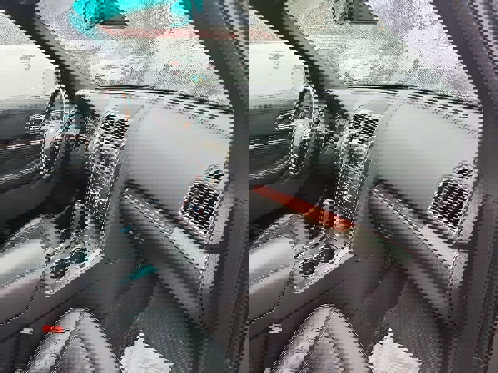 Used 2016 Ford Explorer Platinum image 17