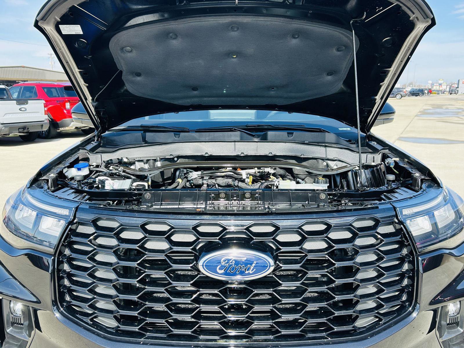 Used 2025 Ford Explorer ST-Line w/ Premium Package image 50