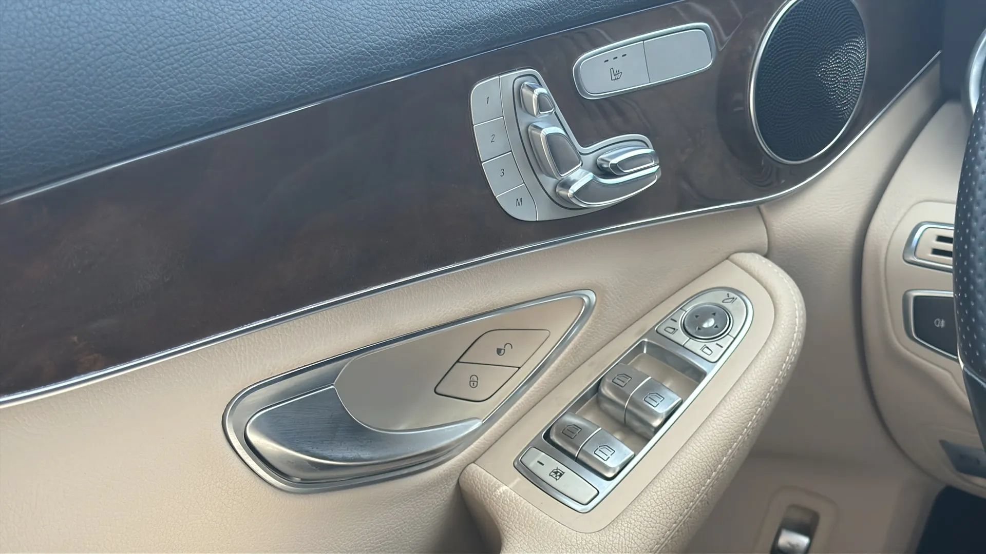 Used 2017 Mercedes-Benz C 300 Sedan image 17