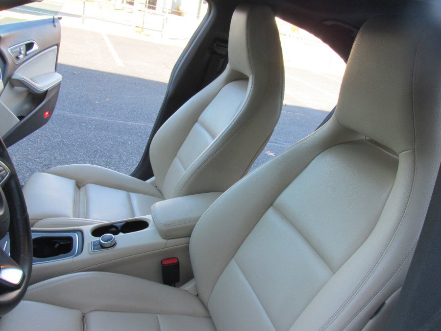 Used 2017 Mercedes-Benz CLA 250 4MATIC image 33