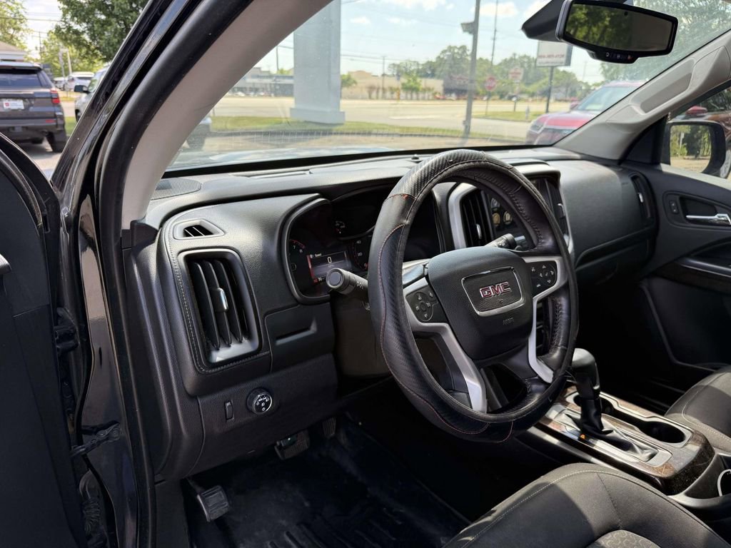 Used 2016 GMC Canyon SLE w/ Nightfall Edition RWD image 11