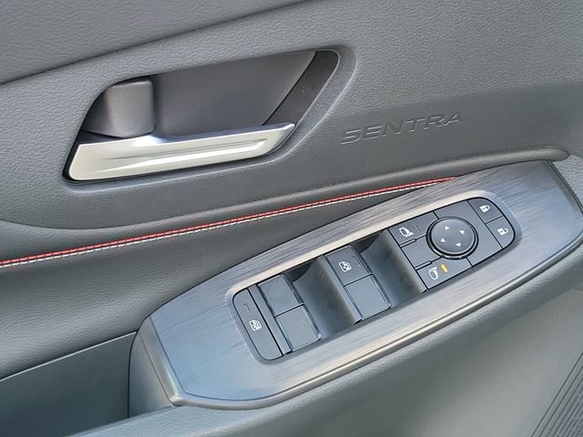 New 2026 Nissan Sentra SR w/ Floor Mat Package FWD image 18
