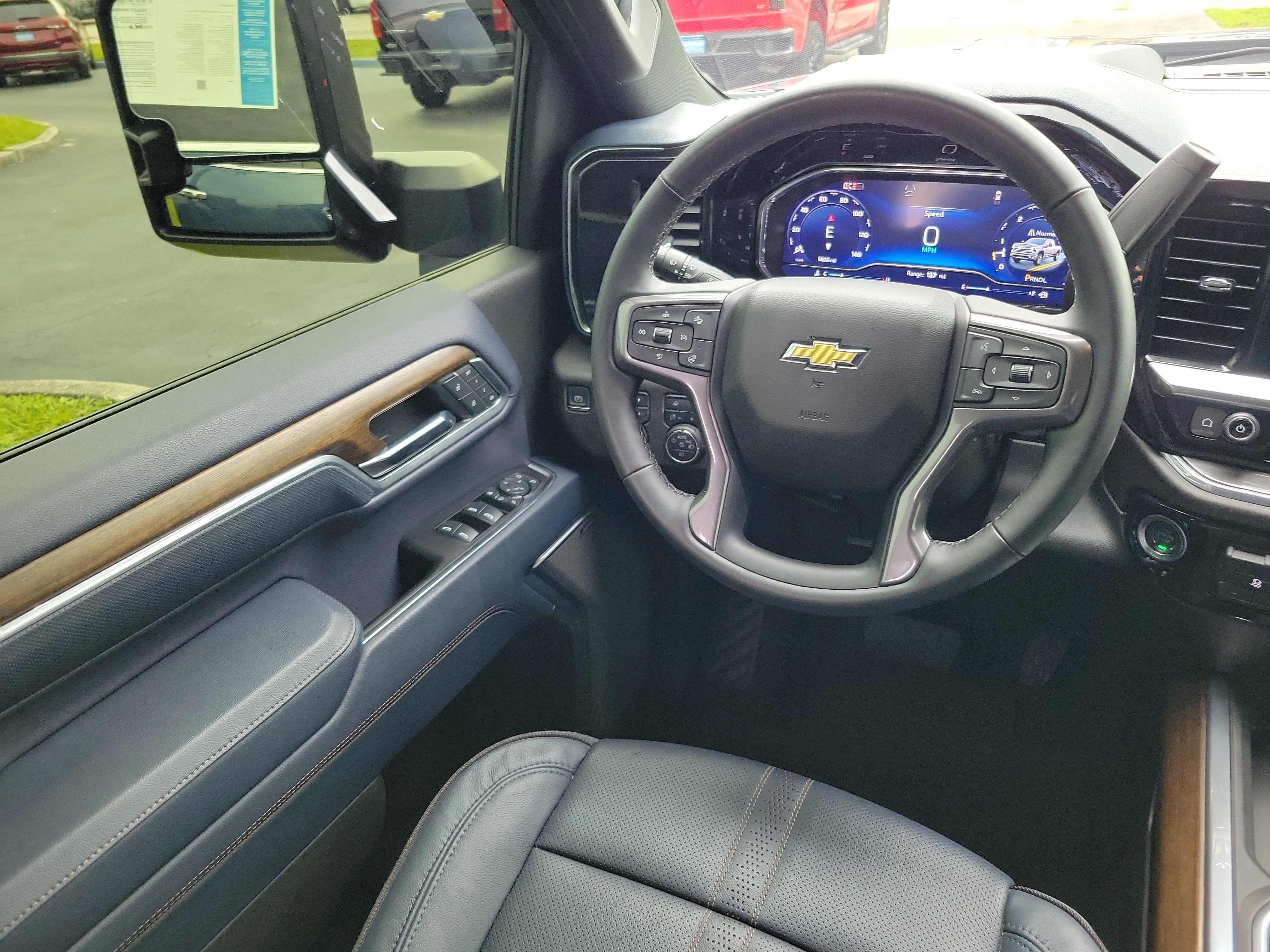 Used 2025 Chevrolet Silverado 3500 High Country w/ Technology Package image 13