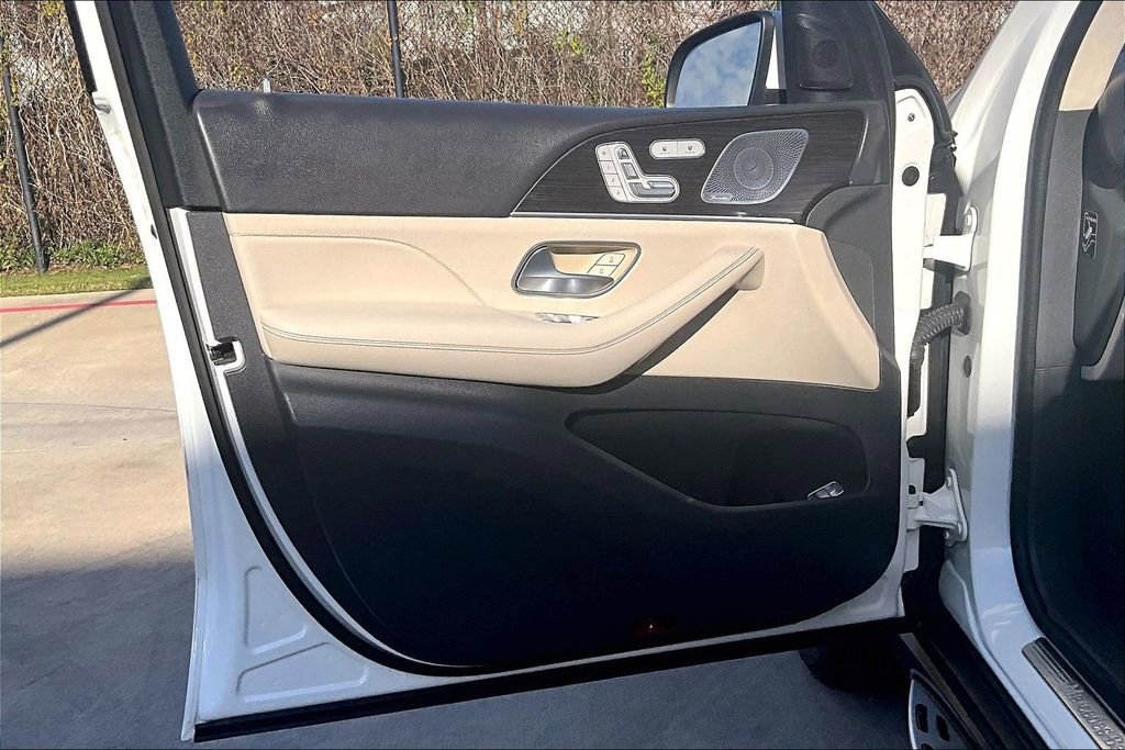 Used 2020 Mercedes-Benz GLE 350 w/ Premium Package image 24