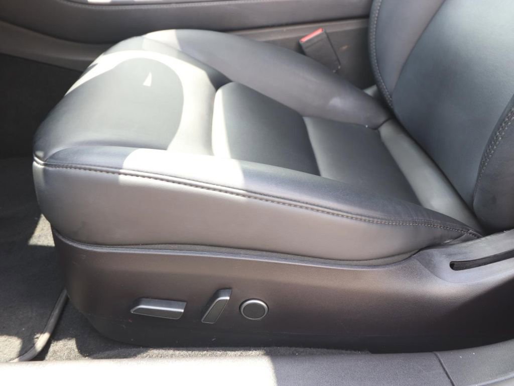 Used 2022 Tesla Model 3 Long Range AWD/4WD image 17