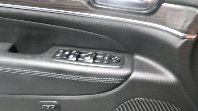 Used 2019 Jeep Grand Cherokee Overland AWD/4WD image 20