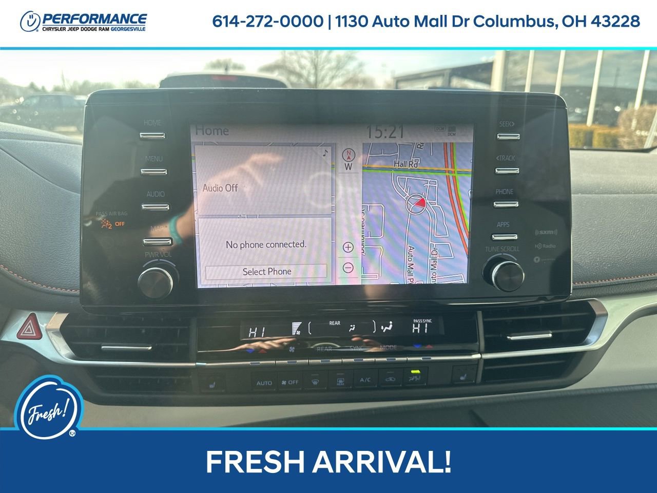 Used 2024 Toyota Sienna XSE image 18