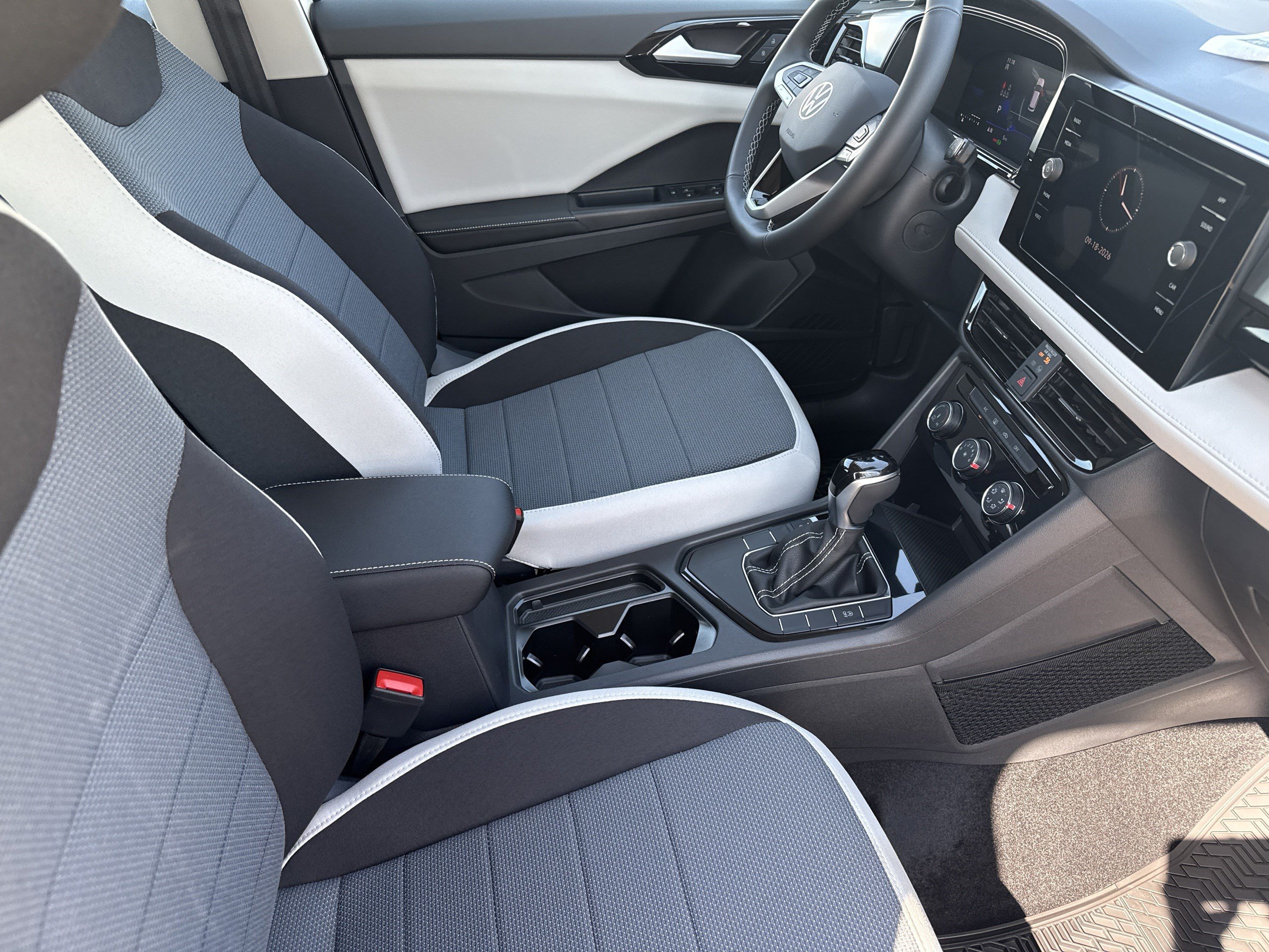 New 2027 Volkswagen Taos S FWD image 23