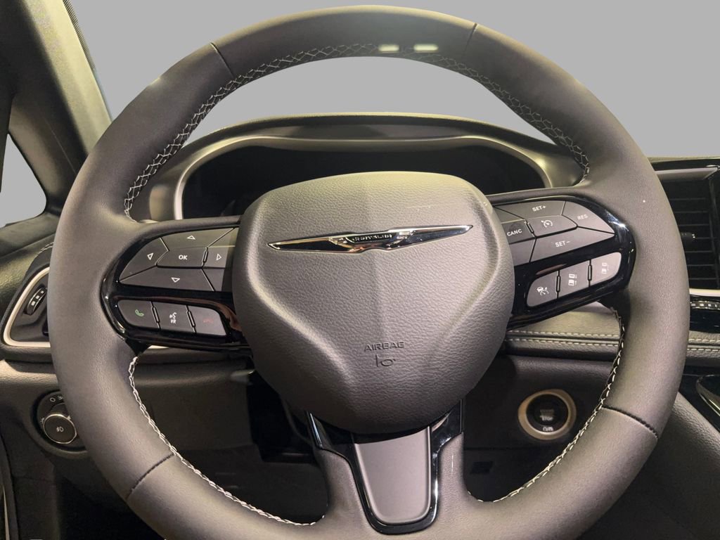 New 2026 Chrysler Pacifica Select w/ S Appearance Package image 19