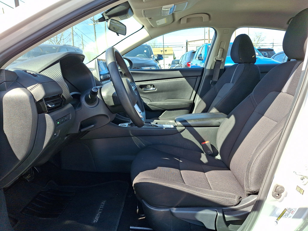 Used 2023 Nissan Sentra SV FWD image 21