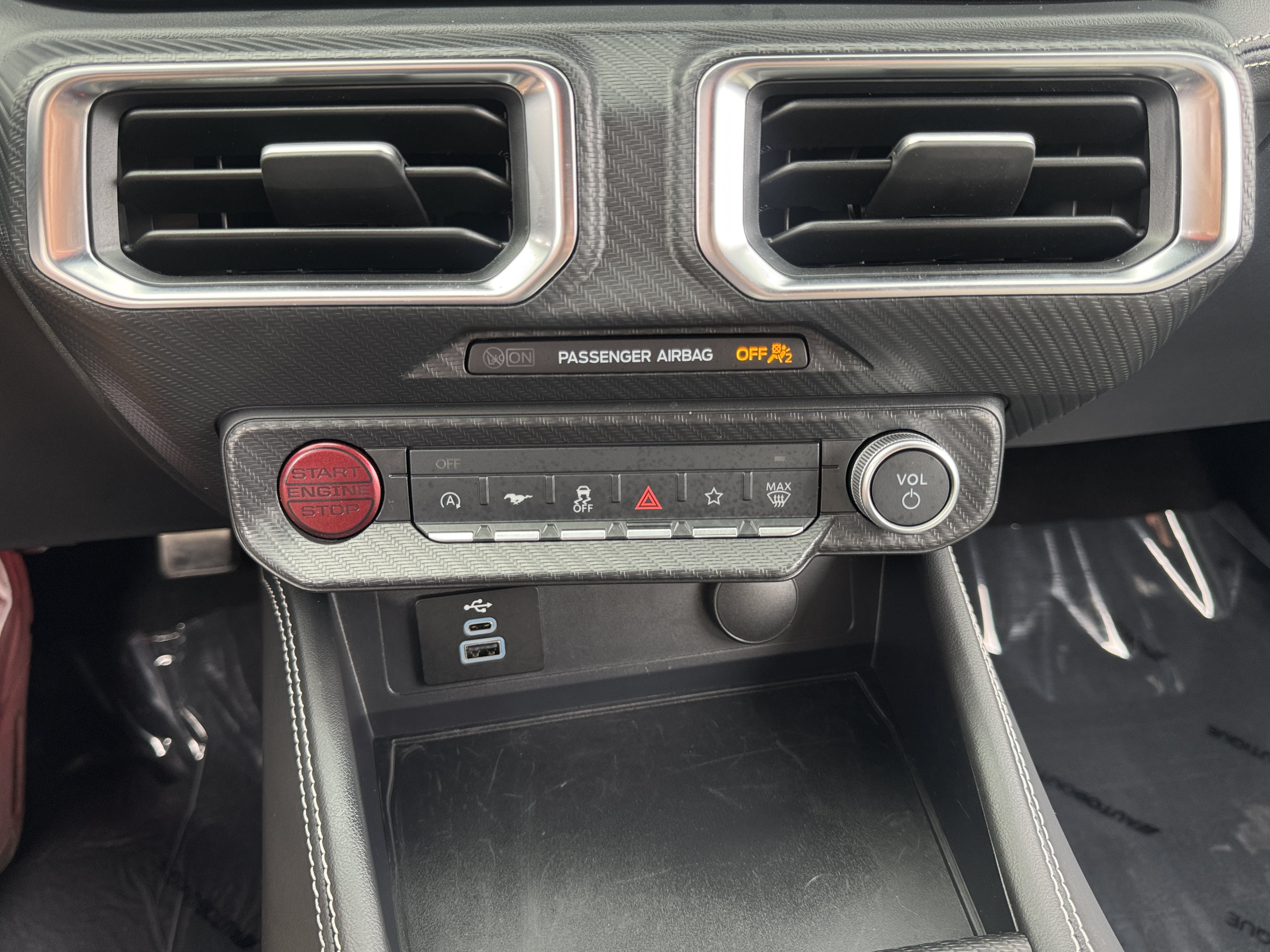 Used 2025 Ford Mustang GT Premium RWD image 29