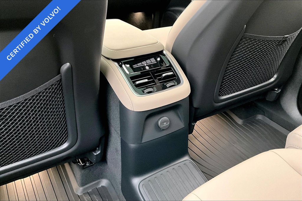 Used 2026 Volvo XC90 T8 Core AWD/4WD image 31