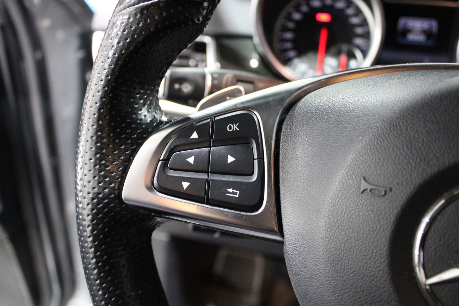 Used 2018 Mercedes-Benz GLE 43 AMG 4MATIC image 29