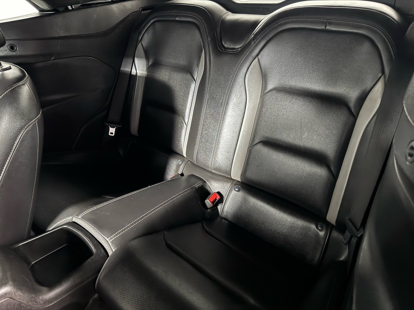 Used 2019 Chevrolet Camaro SS RWD image 16