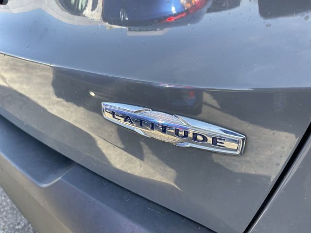 Used 2020 Jeep Renegade Latitude w/ Cold Weather Group image 8