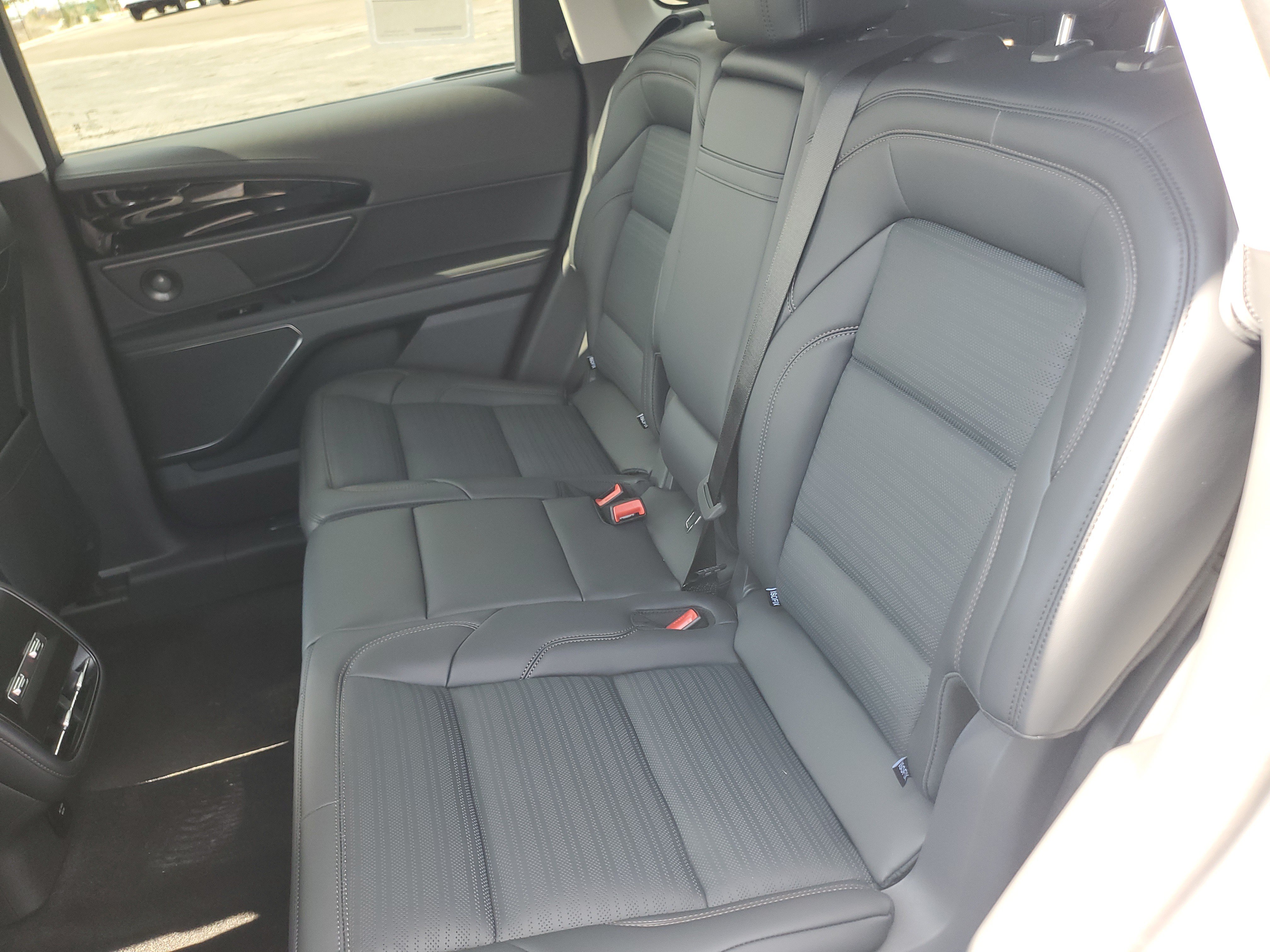 New 2026 Lincoln Nautilus Reserve AWD/4WD image 31