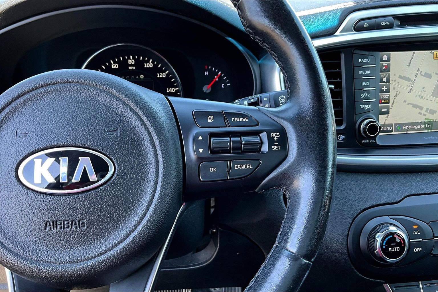 Used 2018 Kia Sorento SX AWD/4WD image 12