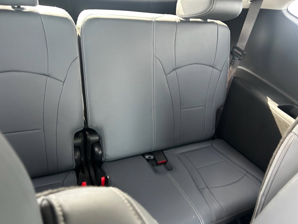 Used 2019 Buick Enclave Essence image 13