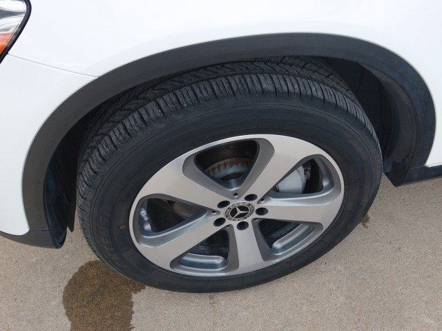 Used 2022 Mercedes-Benz GLC 300 4MATIC image 11