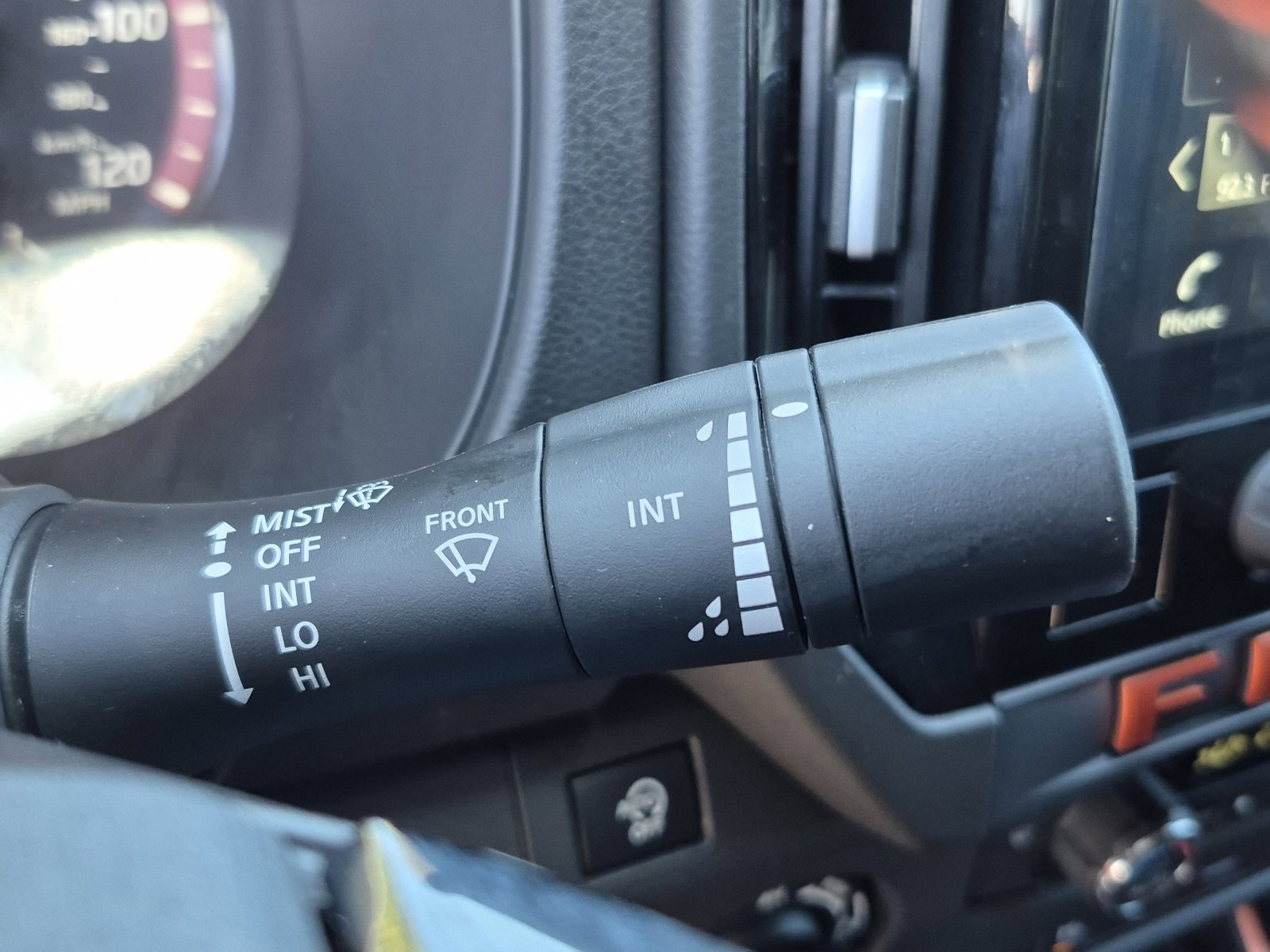 Used 2025 Nissan Frontier PRO-4X AWD/4WD image 33