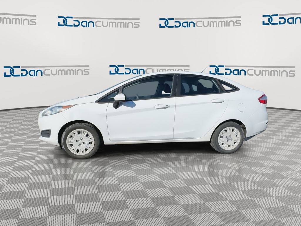 Used 2015 Ford Fiesta S image 5