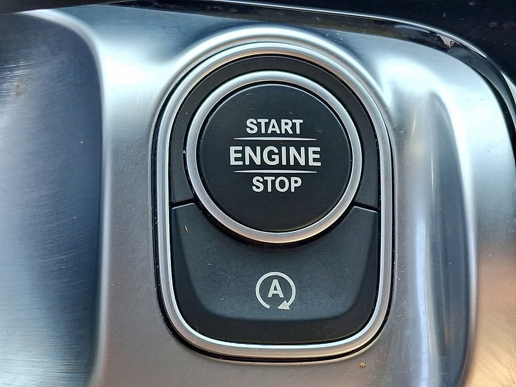 Used 2024 Mercedes-Benz GLB 250 4MATIC image 22