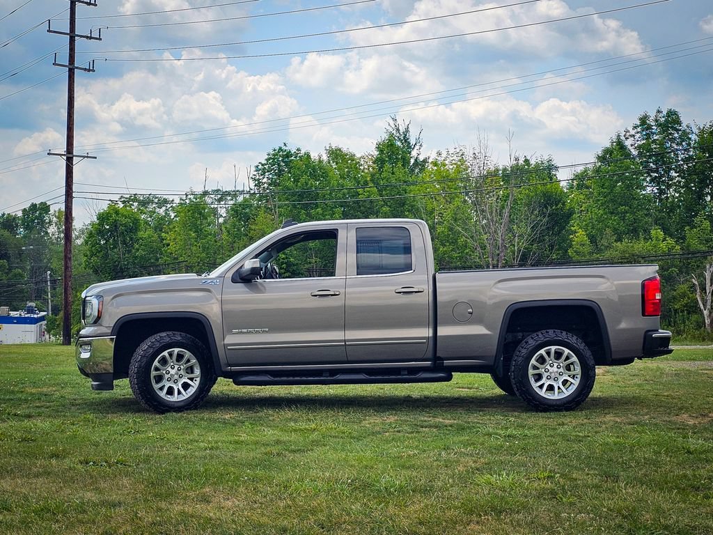 Used 2017 GMC Sierra 1500 SLE w/ SLE Value Package AWD/4WD image 7