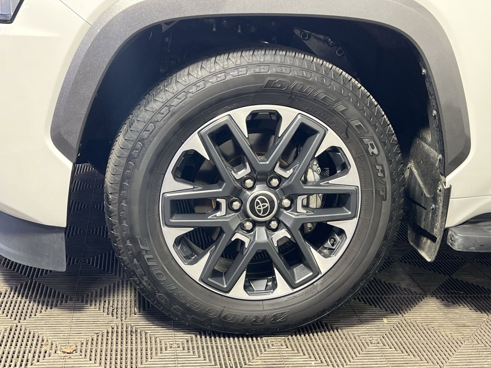 Used 2024 Toyota Sequoia Limited image 12