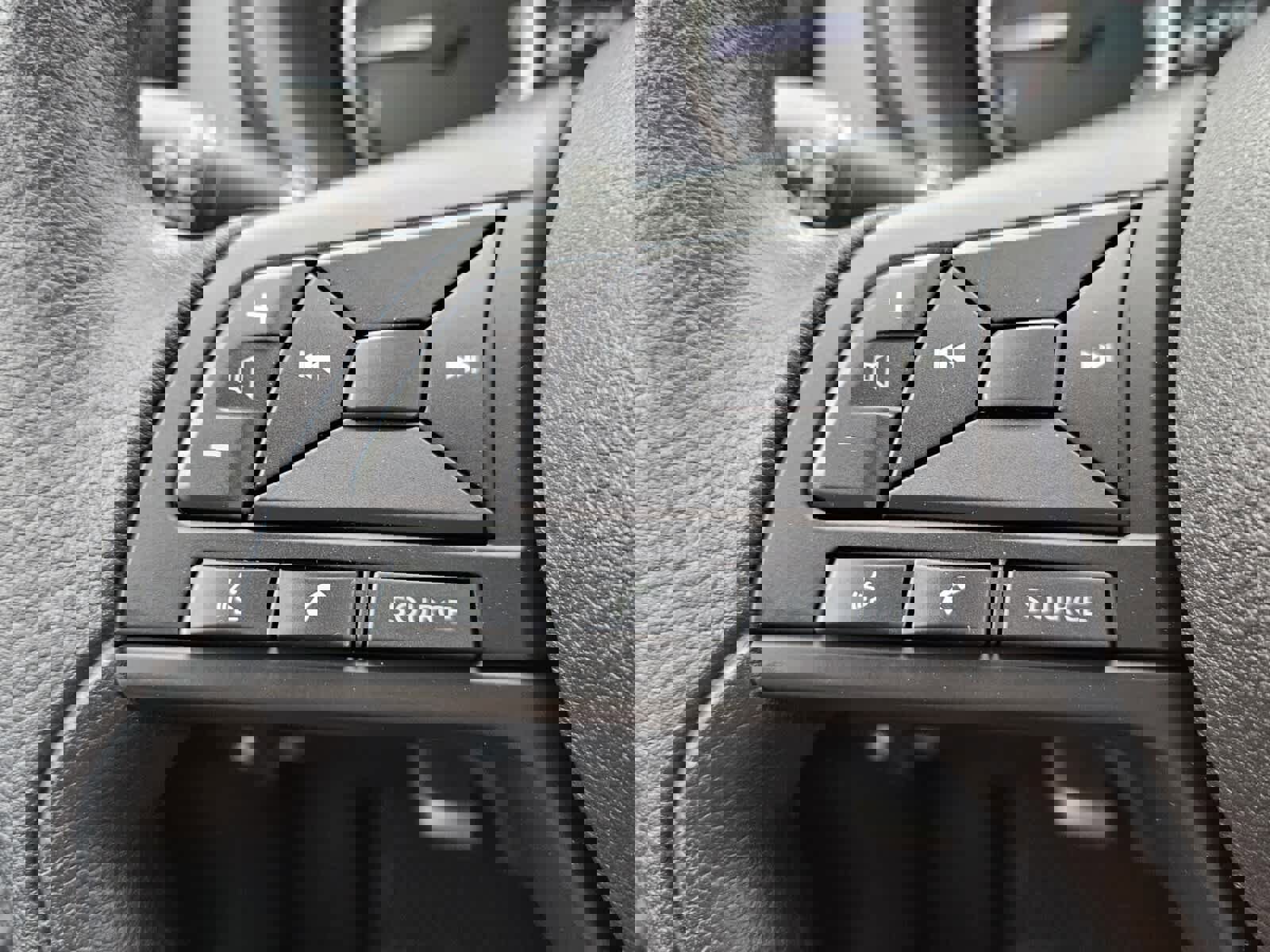 New 2025 Nissan Kicks Play S image 12