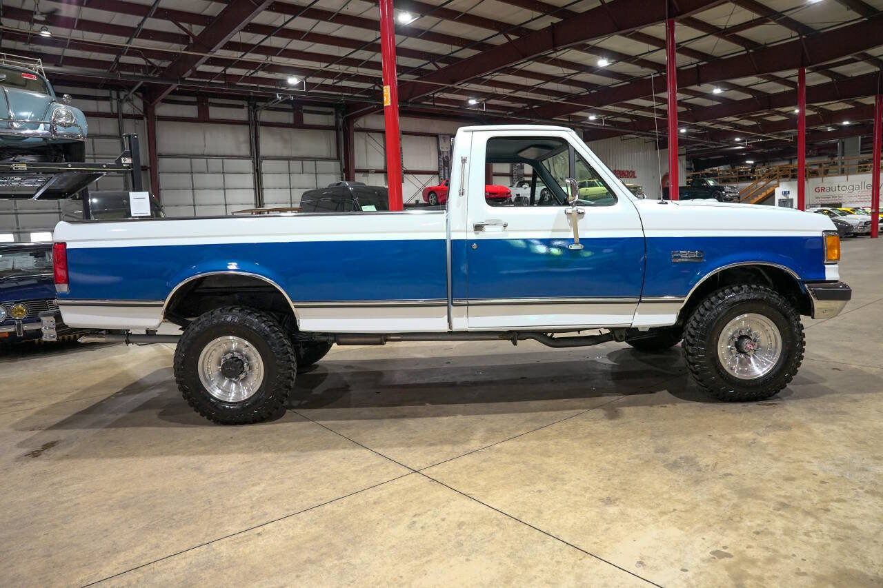 Used 1989 Ford F250 4x4 Regular Cab image 10