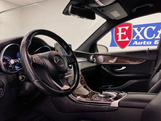 Used 2017 Mercedes-Benz GLC 300 4MATIC image 17