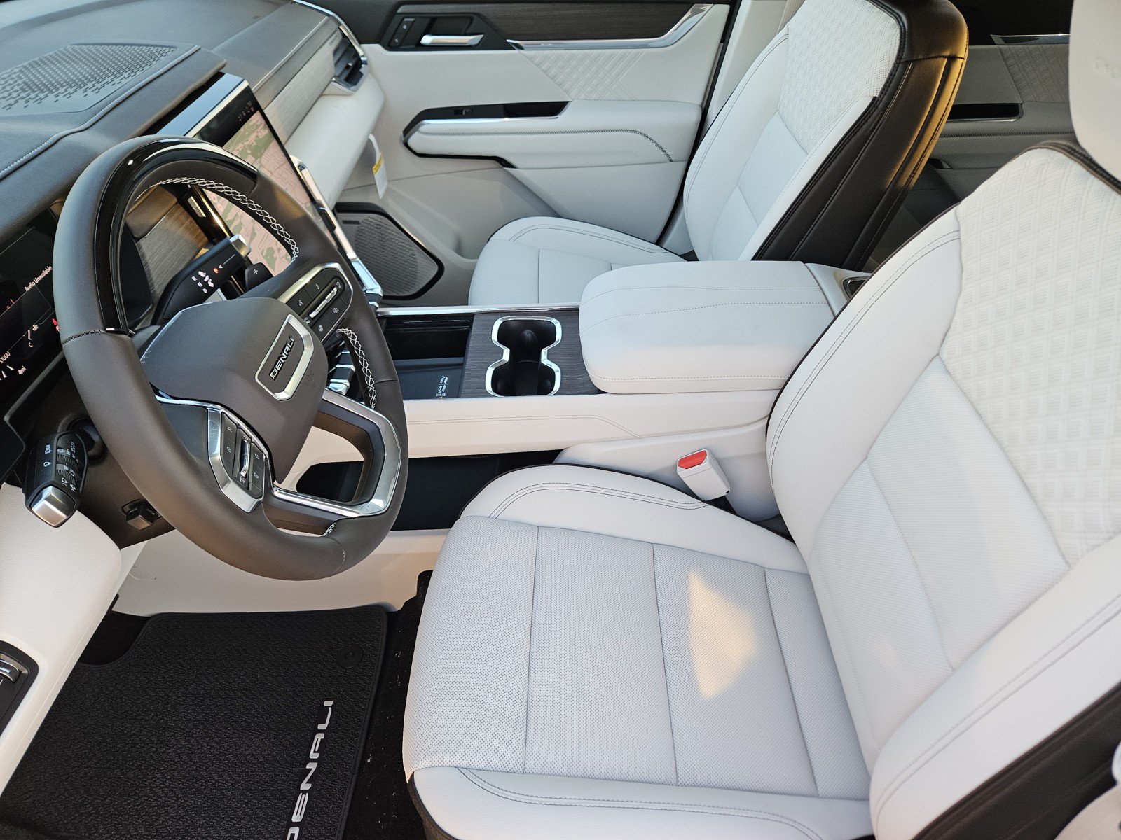 New 2027 GMC Acadia Denali FWD image 9