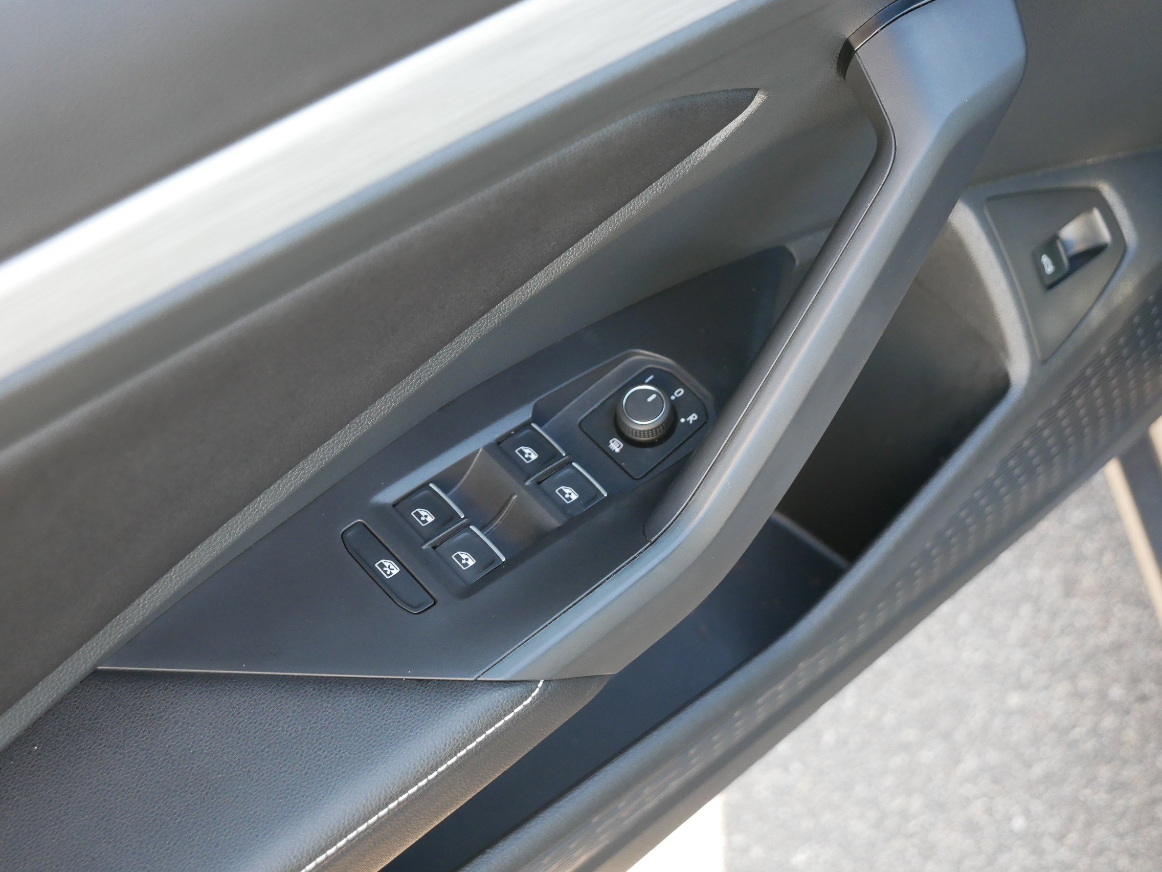 Used 2025 Volkswagen Jetta S image 19