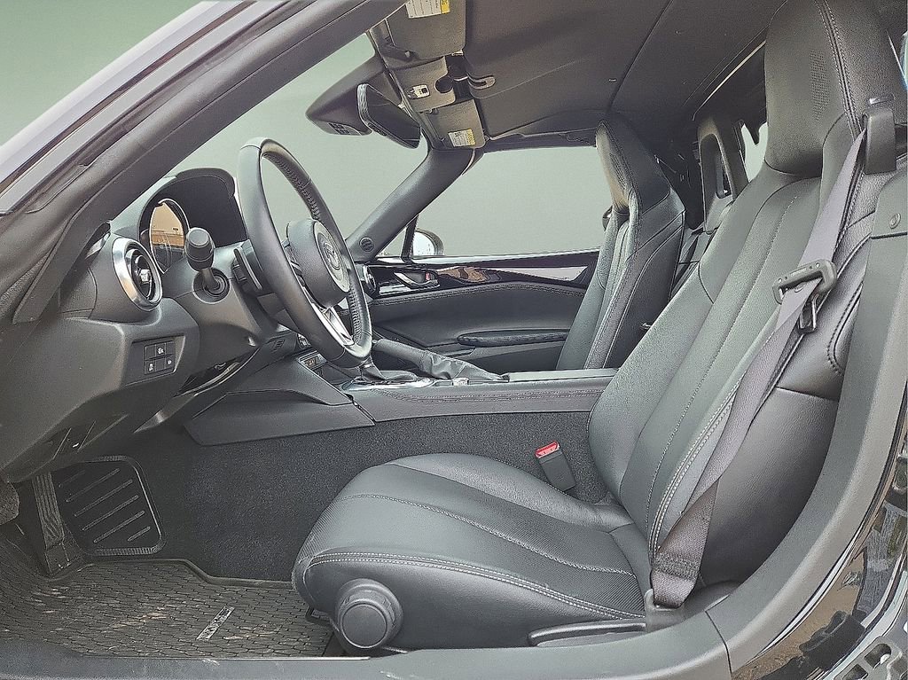 Used 2024 MAZDA MX-5 Miata RF Grand Touring w/ Weather Package image 18