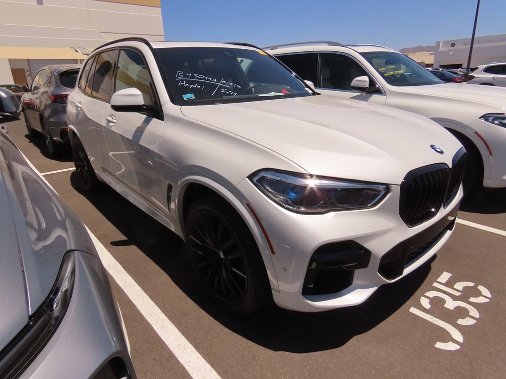 Used 2022 BMW X5 M50i w/ Executive Package AWD/4WD image 2