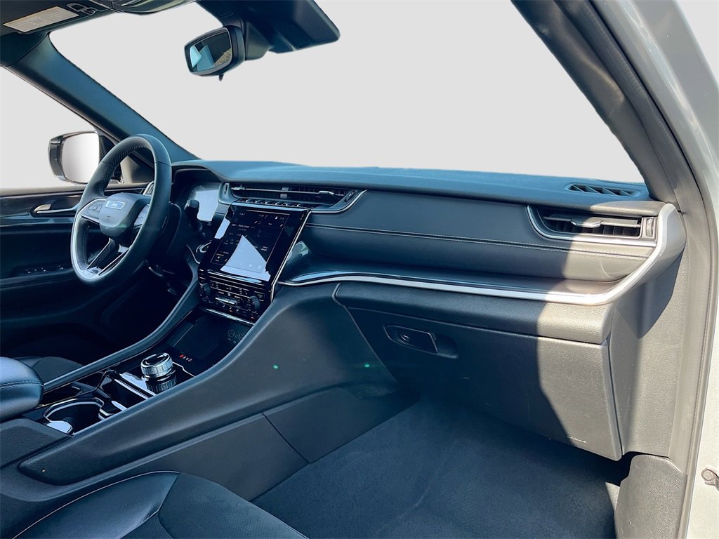 Certified 2023 Jeep Grand Cherokee L Laredo image 29