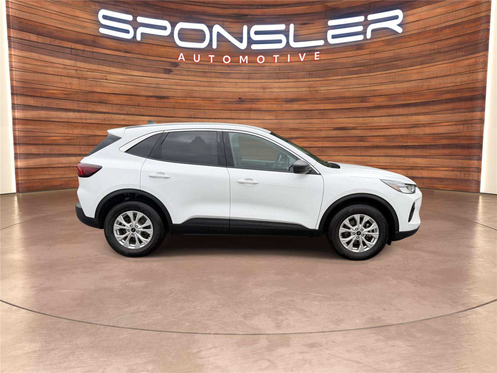 Certified 2023 Ford Escape Active AWD/4WD image 9