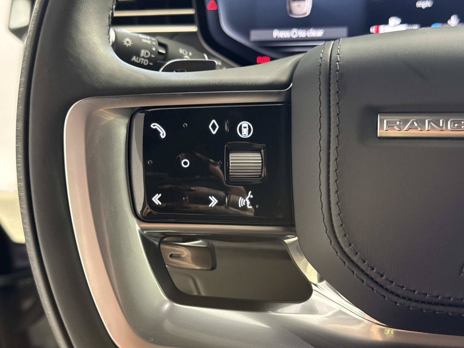 New 2026 Land Rover Range Rover SE AWD/4WD image 33